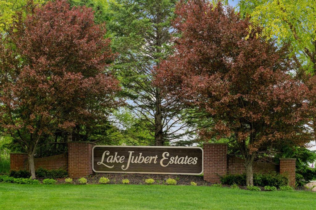 Lake Jubert Estates entrance sign